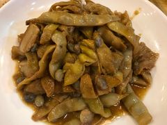 -鹤乡东北菜(崮山路店)