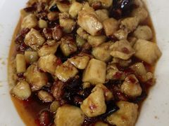 -巷子深菜馆·津门肘子(滨海店)