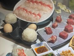 -无界釜·河豚鱼汤锅(红山动物园店)