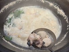 -陈大锅·岳阳鱼馆·地道岳阳菜(美食街店)