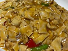 肉片炒豆皮-东北小二东北菜(大车家巷店)