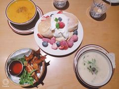 草莓舒芙蕾松饼-WOKKA by艮上(中海环宇荟店)