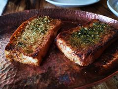 沙拉配蒜香面包片-PIZZA BIANCA(民园店)