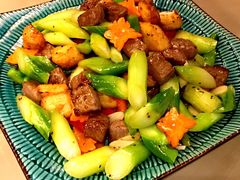 -TRIPLE 8 China Bar & Grill