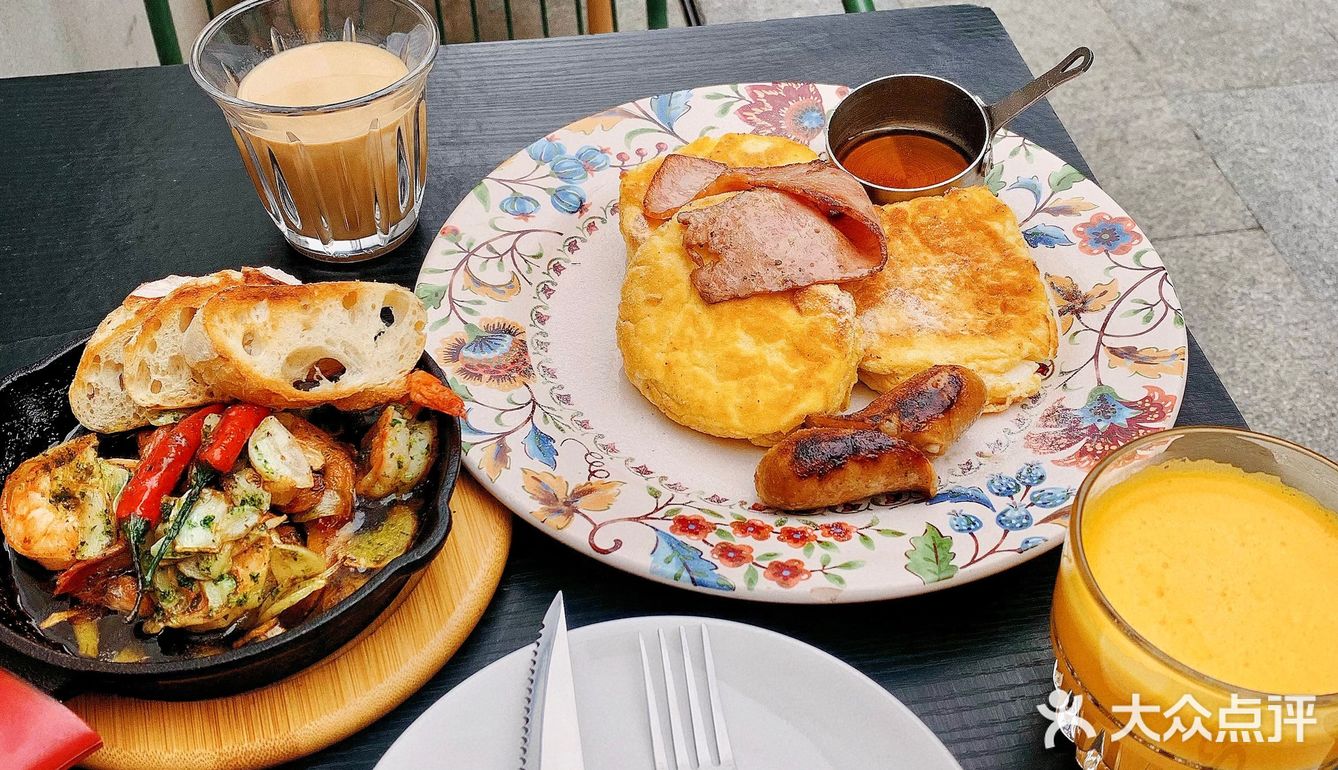发现一家新开不久的brunch[调皮]热香饼🫓和🍤油蒜虾不错[胜利]