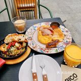 发现一家新开不久的brunch[调皮]热香饼🫓和🍤油蒜虾不错[胜利]