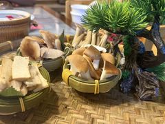 -慢丽江·云南野生菌土鸡锅(付家庄店)