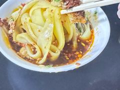 -烤肉小伙烤肉店