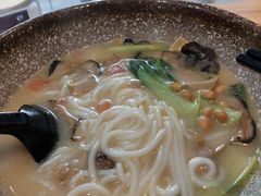 -蒙自源小锅米线(金佰利店)