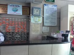 -沈坚强游泳俱乐部(武宁南路店)