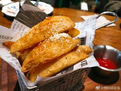 -I HOLIC艾豪丽披萨(KKone店)
