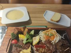 -豪客来牛排(重庆三峡广场步行街1704店)