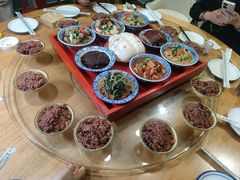 -蓝田九大碗民俗食府(蓝田店)