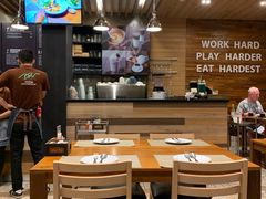 -Chom Cafe and Restaurant