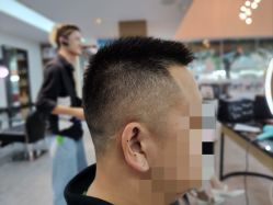 -诗悦发型烫染SALON