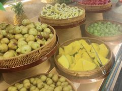 -四囍码头海鲜烧烤自助火锅(外滩南京东路悦荟广场店)