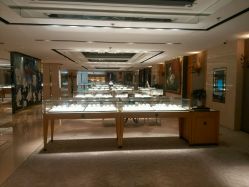 -北京七彩云南翡翠珠宝旗舰店(月坛店)