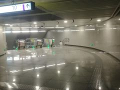 -红土地(地铁站)