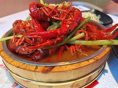 黄焖咖喱小龙虾-红盔侠小龙虾(海宁银泰店)