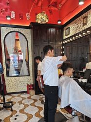 -东方先生国潮男士理发馆
