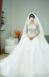 -派丽莫Pellimo原创设计婚纱品牌