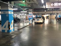 -百联西郊购物中心·停车场