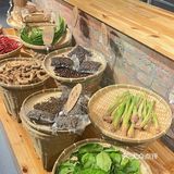 🔥阿逻里老挝火锅，香茅草酸汤绝了！