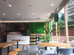 大堂-龙治汉堡(中华城店)