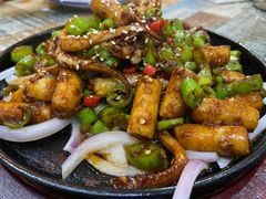 铁板鱿鱼-八张桌子(老店)