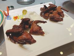 脆皮乳鸽-狮子楼(成都晨光大厦店)