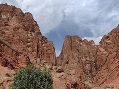 -天山神秘大峡谷