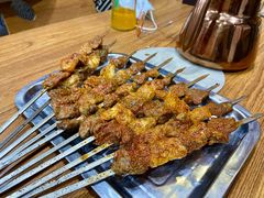 烤羊肉串-一杆旗抓饭