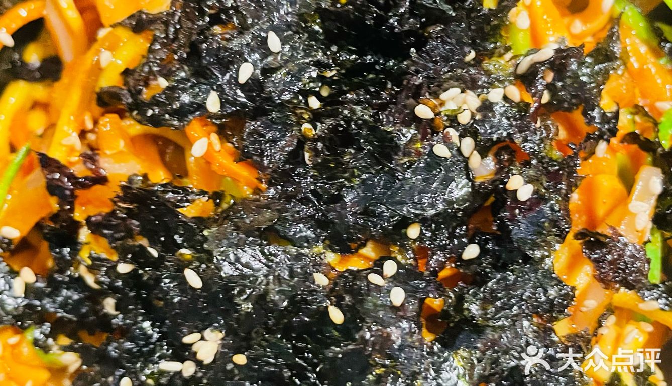 起风降温该咋办？小姐姐说没有比这样吃一顿烤肉更带劲儿的了！