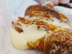 泡芙羊角-OUR Bakery(三里屯太古里店)