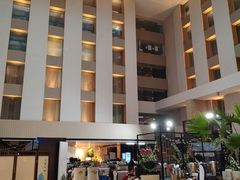 -朗丽兹自助餐厅