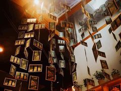 -猫的天空之城概念书店(杭州南宋御街店)