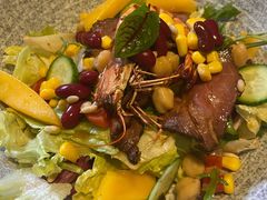 芒果大虾小牛肉沙拉-ChitChat奇洽·Bistro(黎黄陂路店)