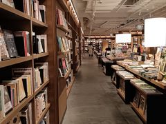 -茑屋书店(天目里店)