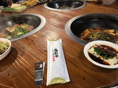 -咱屯子铁锅炖直营店(保利店)