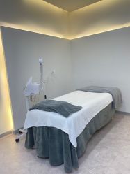 -VE专注问题肌·赛诺龙&科学美肤中心