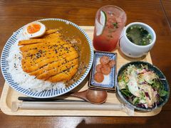 咖喱肥牛饭定食-肥朵食堂(带梦胡同店)