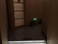 -耳湾躺式采耳SPA馆(保利五月花店)