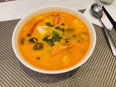 冬阴功汤配河粉-PHO東田越南粉(苏州中心店)