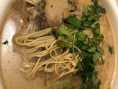 黄鱼煨面-上海老站(徐家汇店)
