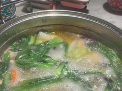 -尚尚仙·酸汤猪手·猪肚鸡火锅(华联万柳购物中心店)