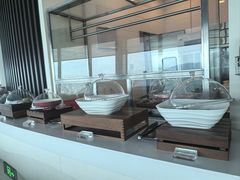 -亚洲国际大酒店·云顶阁旋转自助餐厅