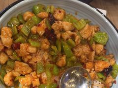 -西部马华清真兰州牛肉面·烧烤夜市(三里河店)