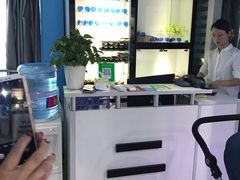 -提一眼镜·蔡司·依视路(小寨店)