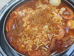 -三清洞摩西韩式年糕火锅(威高广场店)