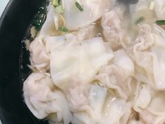 鲜肉小馄饨-白玉兰小吃(新村路店)